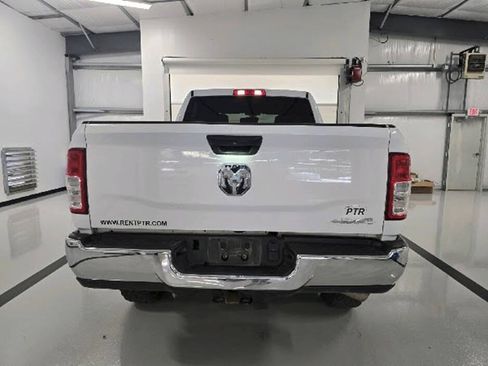Used 2024 RAM 2500 Tradesman w/ Chrome Appearance Group AWD/4WD image 7