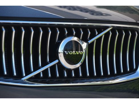 Used 2023 Volvo XC90 B5 Core w/ Climate Package AWD/4WD image 10