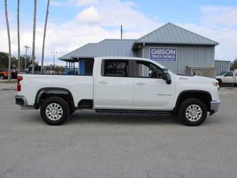 Used 2023 Chevrolet Silverado 2500 LT image 13