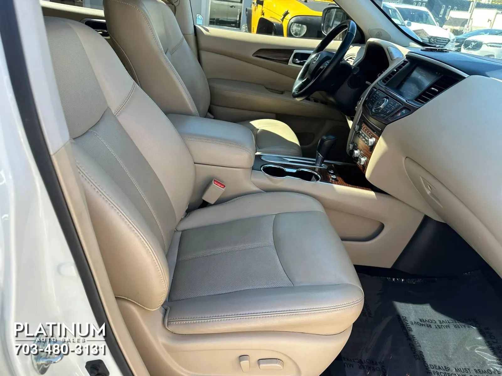 Used 2020 Nissan Pathfinder Platinum FWD image 15