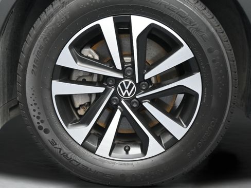 Used 2024 Volkswagen Tiguan S FWD image 10