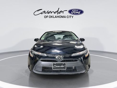 Used 2024 Toyota Corolla LE FWD image 3