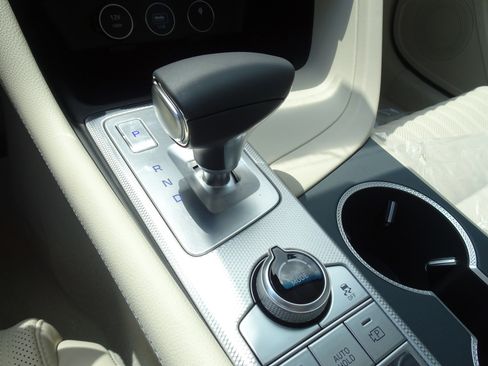 New 2026 Genesis G70 2.5T Prestige image 14