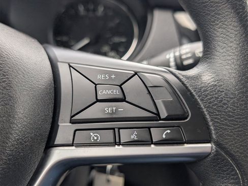 Used 2021 Nissan Rogue Sport S image 24