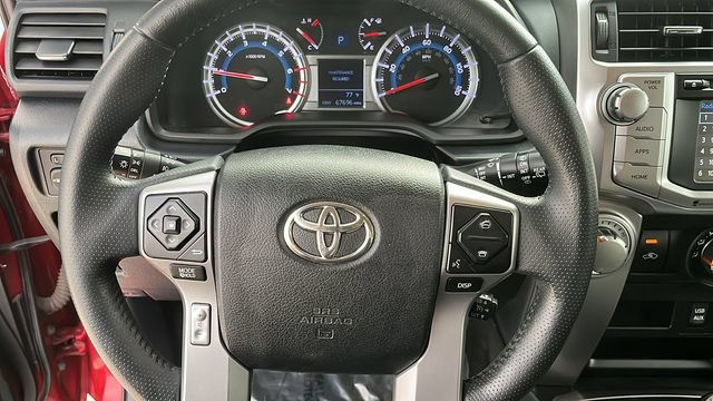 Used 2018 Toyota 4Runner SR5 AWD/4WD image 7