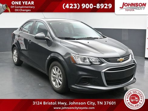 Used 2017 Chevrolet Sonic LT FWD image 1