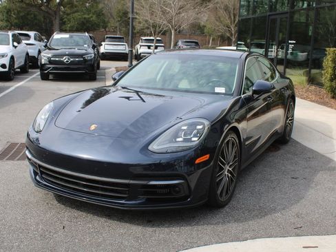 Used 2018 Porsche Panamera 4S image 14