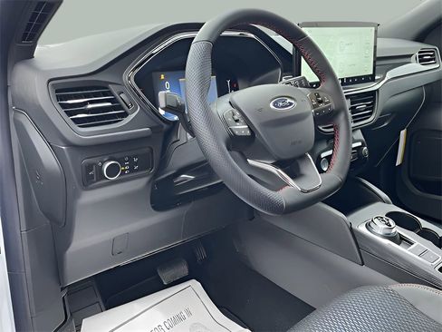 New 2025 Ford Escape ST-Line w/ Tech Pack #1 AWD/4WD image 20