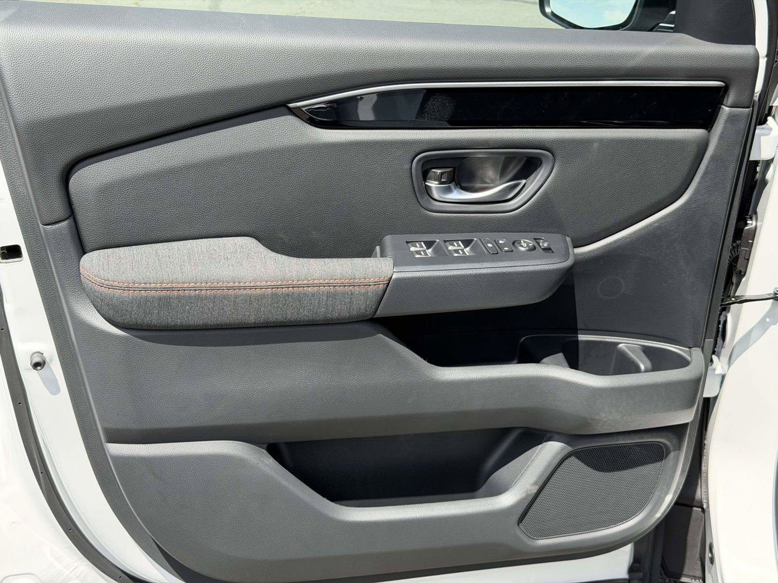 New 2026 Honda Pilot Sport image 5