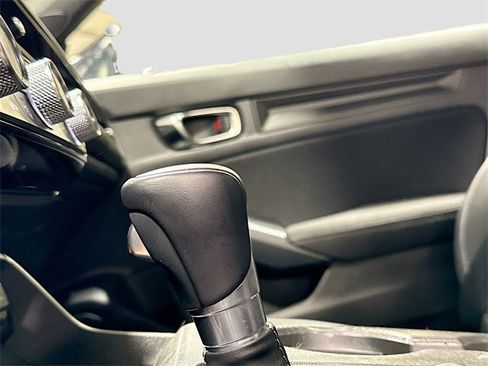 Used 2025 Honda Civic Sport image 18