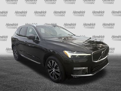 Certified 2022 Volvo XC60 B5 Inscription w/ Advanced Package image 2