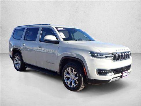 Used 2022 Jeep Wagoneer Series II image 6