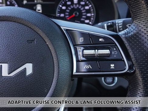 Used 2023 Kia Forte GT-Line w/ GT-Line Premium Package FWD image 6