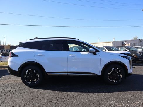 New 2026 Kia Sportage SX image 7