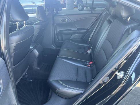 Used 2016 Honda Accord Sport image 24