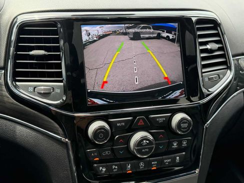 Used 2020 Jeep Grand Cherokee Overland w/ Trailer Tow Group IV RWD image 21