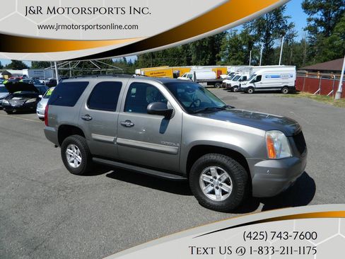 Used 2008 GMC Yukon SLT w/ SLT Preferred Equipment Group AWD/4WD image 1