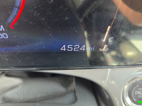 Used 2025 Chevrolet Trax LT FWD image 24