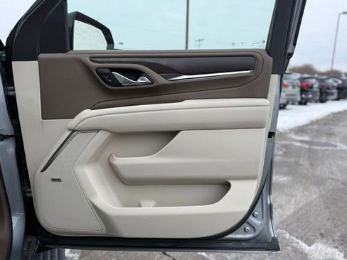 Used 2024 GMC Yukon XL Denali w/ Denali Reserve Package image 24