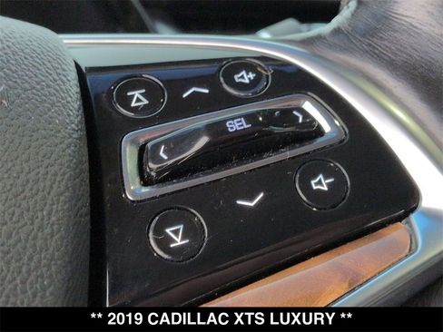 Used 2019 Cadillac XTS Luxury image 9