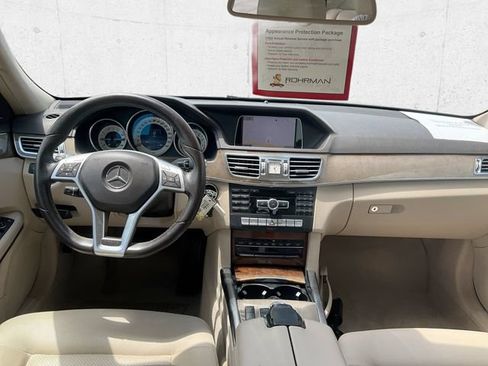 Used 2014 Mercedes-Benz E 350 4MATIC Sedan image 12