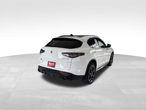 Used 2024 Alfa Romeo Stelvio Veloce AWD/4WD image 5
