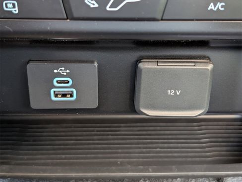 New 2026 Ford F250 XL w/ XL Chrome Package image 17