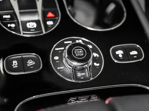 Used 2021 Bentley Bentayga Speed image 46