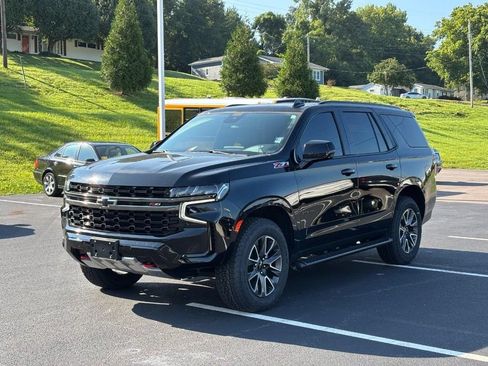 Certified 2022 Chevrolet Tahoe Z71 w/ Luxury Package AWD/4WD image 7
