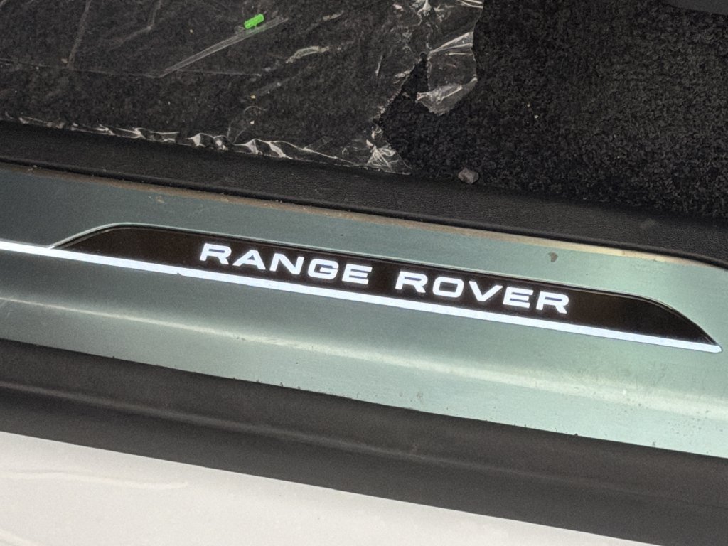 New 2027 Land Rover Range Rover Long Wheelbase SE AWD/4WD image 31