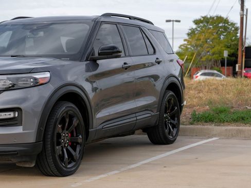 Used 2021 Ford Explorer ST w/ Equipment Group 401A image 9