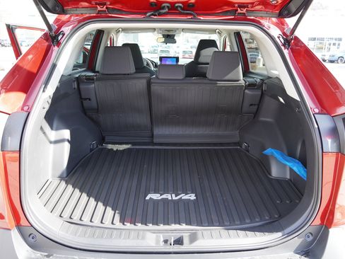 Certified 2025 Toyota RAV4 LE image 15