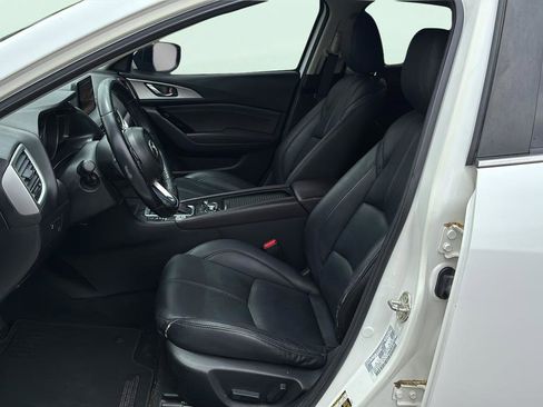 Used 2018 MAZDA MAZDA3 Touring FWD image 12