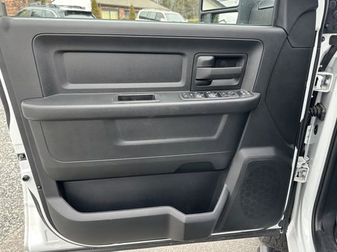 Used 2024 RAM 3500 Tradesman w/ Chrome Appearance Group image 8