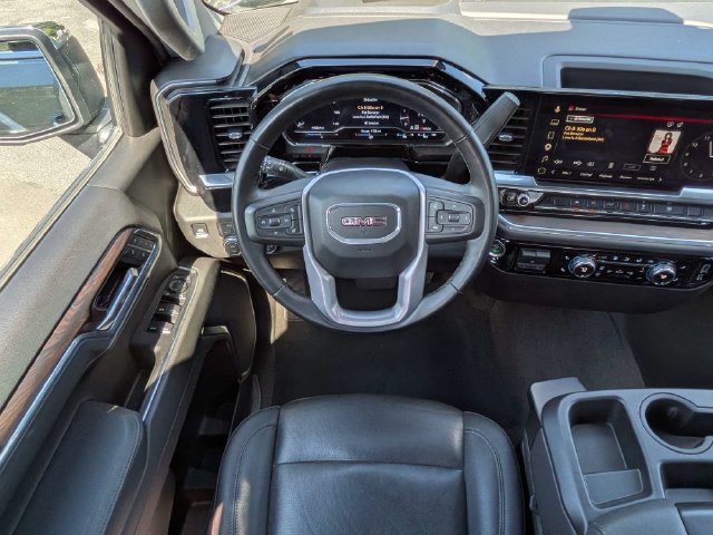 Used 2025 GMC Sierra 1500 SLT AWD/4WD image 18