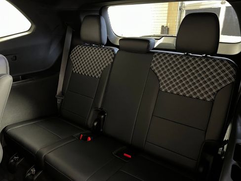 Used 2024 GMC Acadia Denali FWD image 26