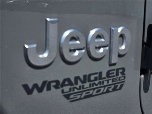 Used 2021 Jeep Wrangler Unlimited Sport w/ Sun And Sound Package AWD/4WD image 8
