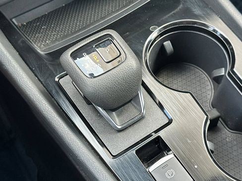 Certified 2023 Nissan Rogue SV FWD image 24