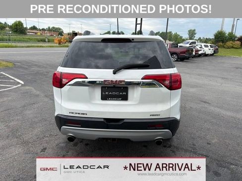 Used 2017 GMC Acadia SLE AWD/4WD image 4