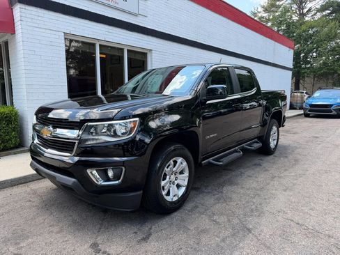 Used 2020 Chevrolet Colorado LT w/ LT Convenience Package AWD/4WD image 2