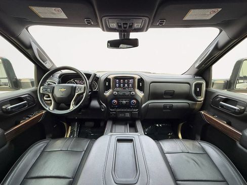 Used 2022 Chevrolet Silverado 3500 High Country AWD/4WD image 17