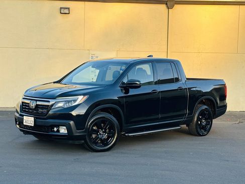 Used 2017 Honda Ridgeline Black Edition image 4