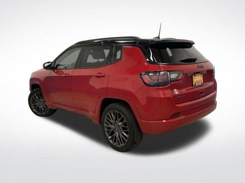 Certified 2024 Jeep Compass Limited w/ High Altitude Package image 3