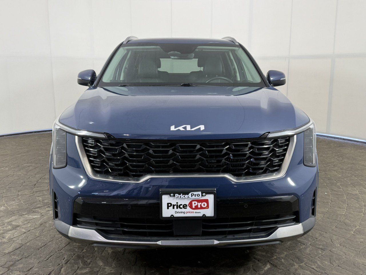 Used 2024 Kia Sorento EX AWD/4WD image 2