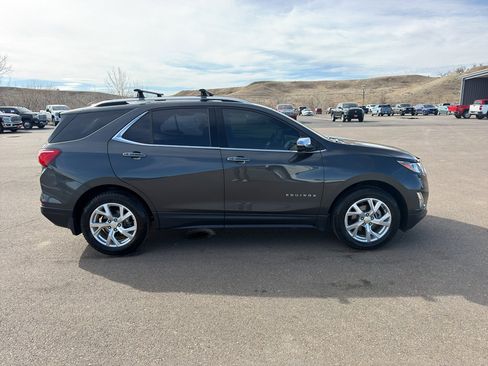 Used 2018 Chevrolet Equinox Premier image 4