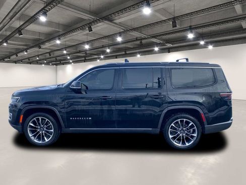 Used 2022 Jeep Wagoneer Series III w/ Premium Group I image 4