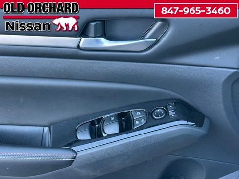 Used 2024 Nissan Altima 2.5 SR w/ SR Premium Package image 11