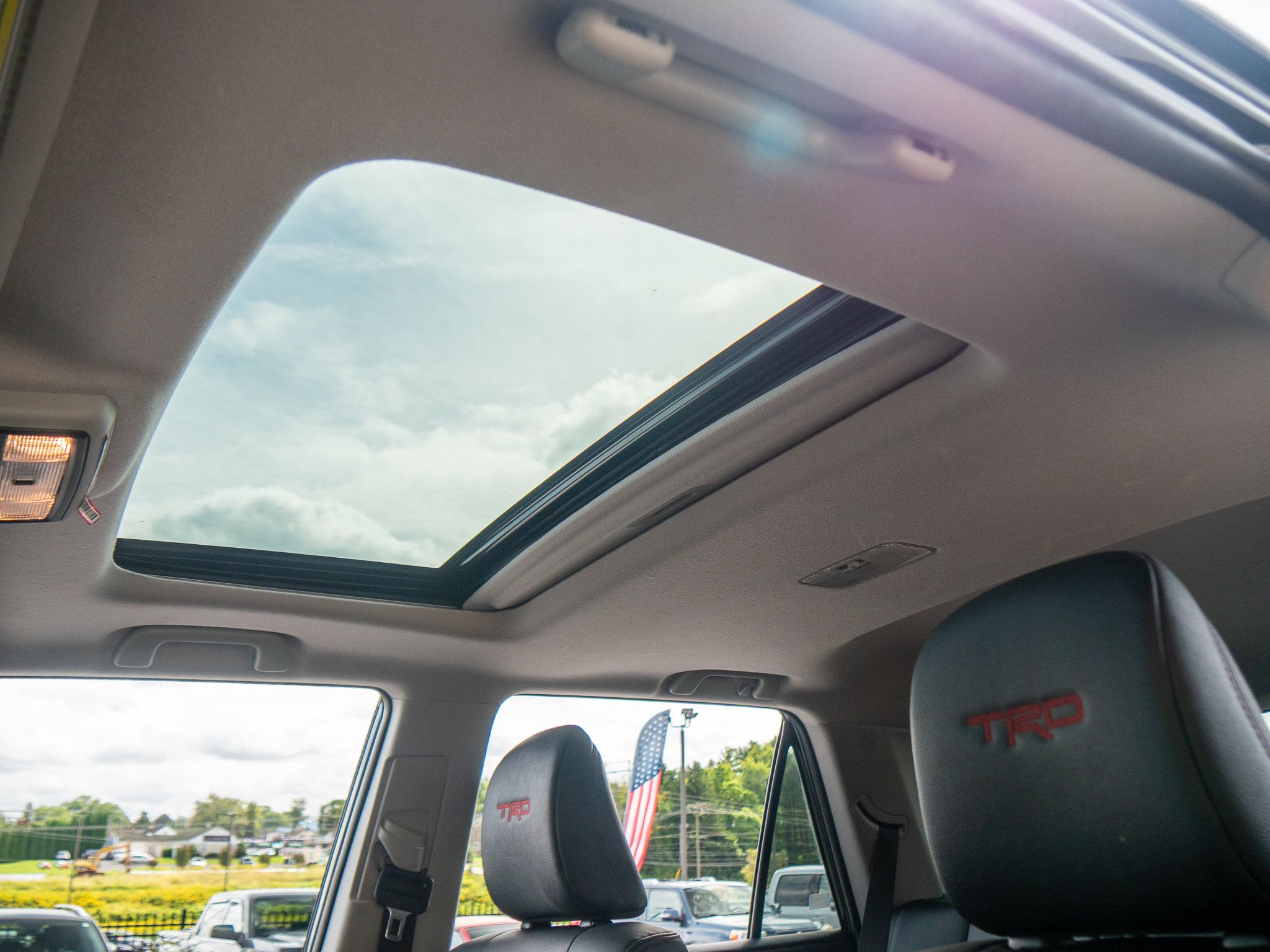 Used 2023 Toyota 4Runner TRD Off-Road Premium w/ Moonroof Package AWD/4WD image 11