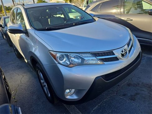 Used 2014 Toyota RAV4 XLE image 2