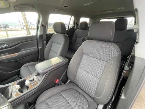 Used 2023 GMC Acadia SLE w/ Driver Convenience Package image 17